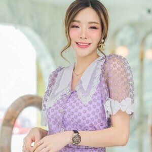 Natta Brand Floral Lace Applique Peter Pan Collar Top size Medium